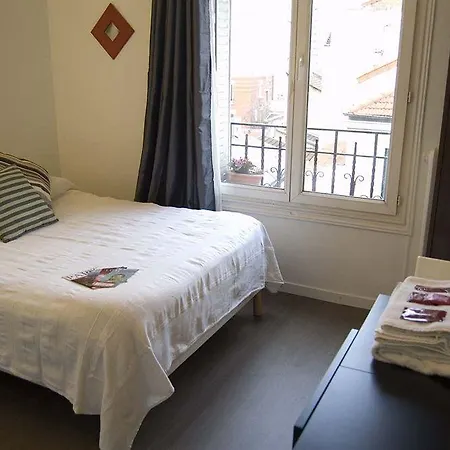 Phenicio Porte De Versailles Aparthotel 2*